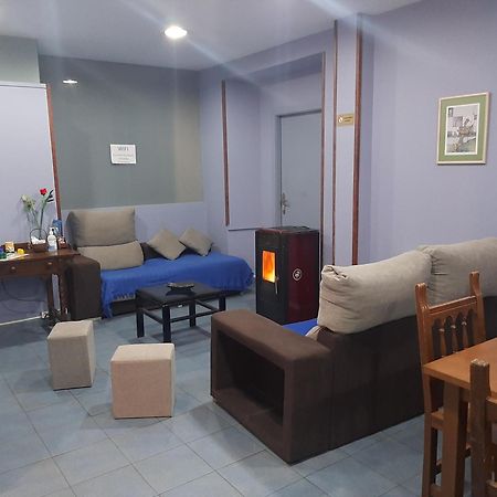 Albergue Berce Do Camino Triacastela Exterior photo